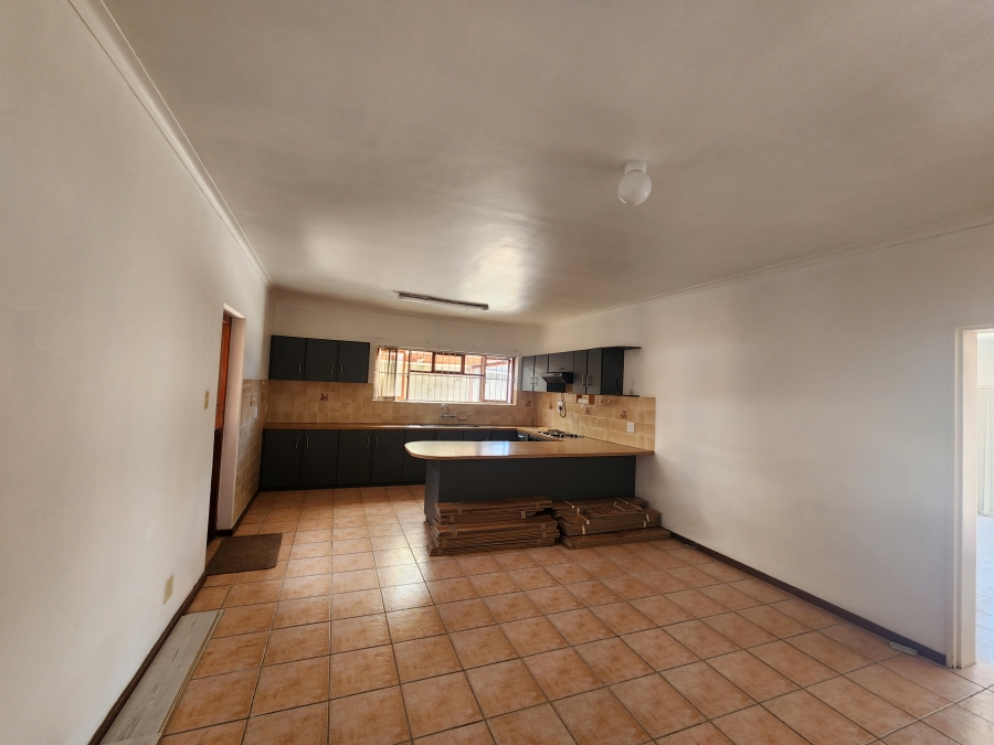 To Let 3 Bedroom Property for Rent in Mabille Park Western Cape